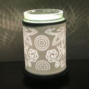 SCENTSY WARMER